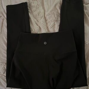 lululemon Classic Olive Green Cropped 21” Leggings